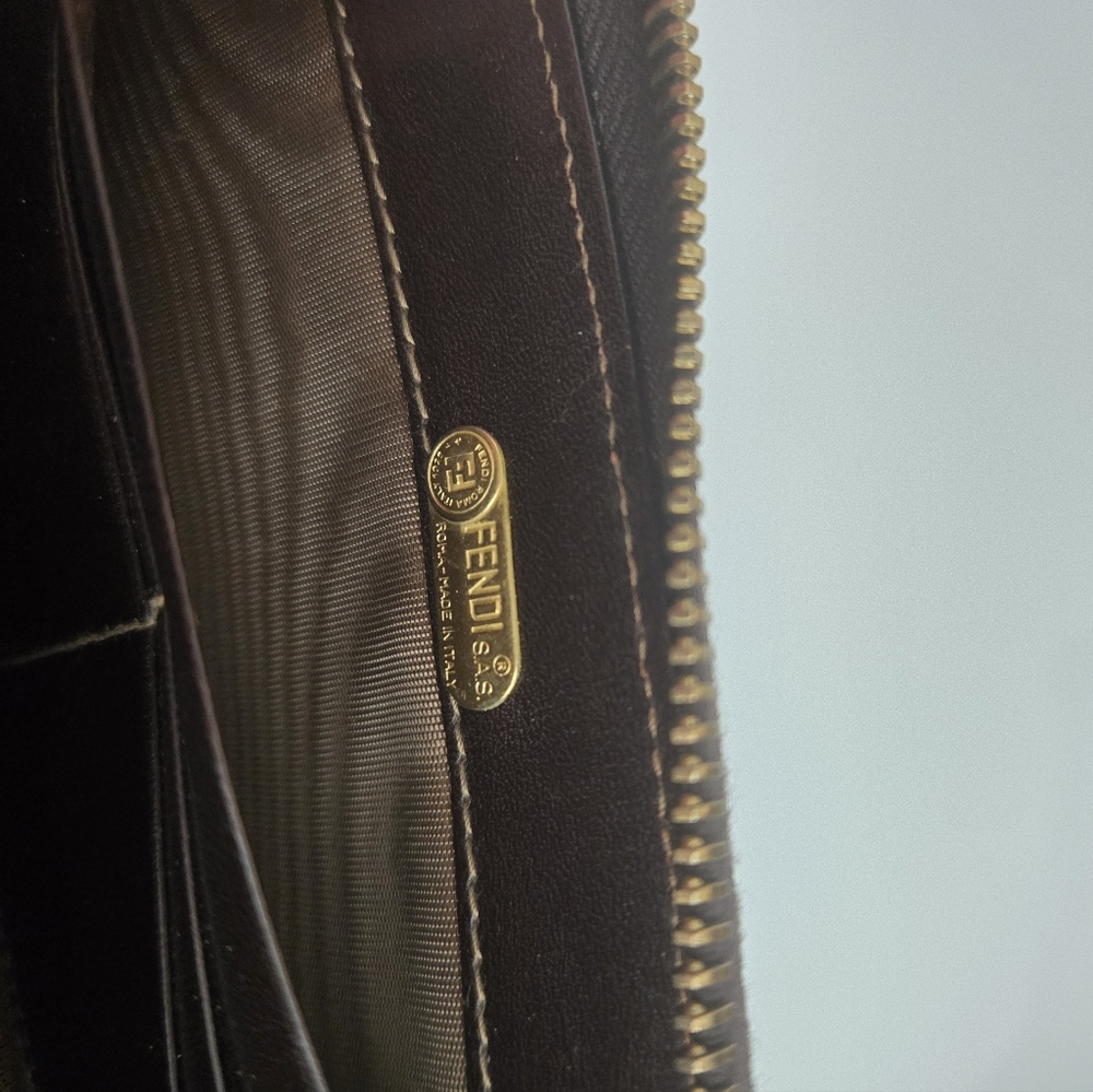 FENDI Wallet With Box and Dustbag! - Picture 4 of 5